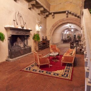 33. Castel di Poggio. sala d armi 1280