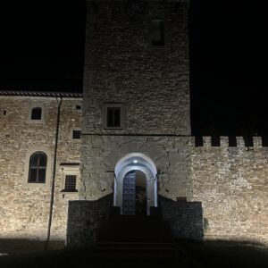 castel di poggio front night