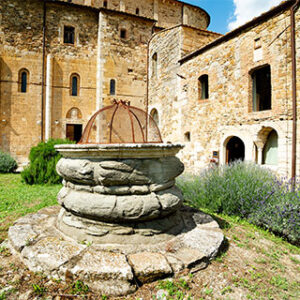 giardino-centrale abbazia di sant antimo